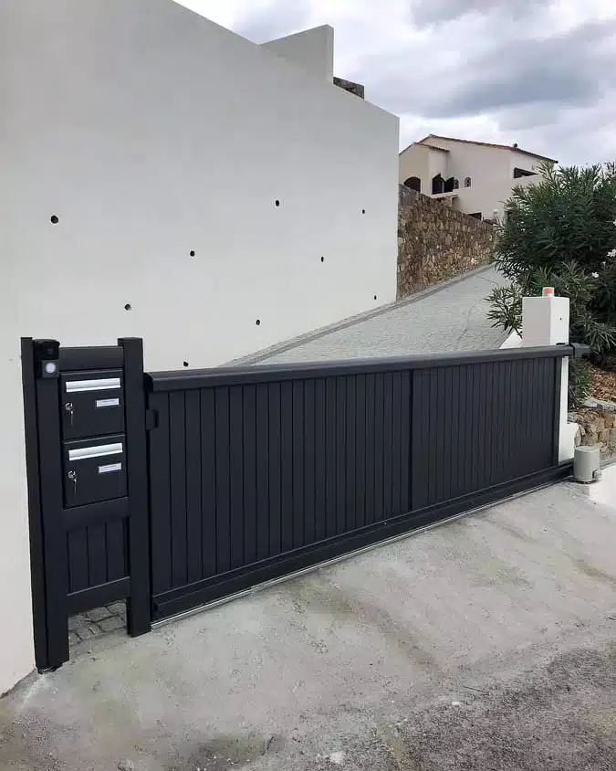 244783729 1483193038722029 327071335644200306 n 2.jpg